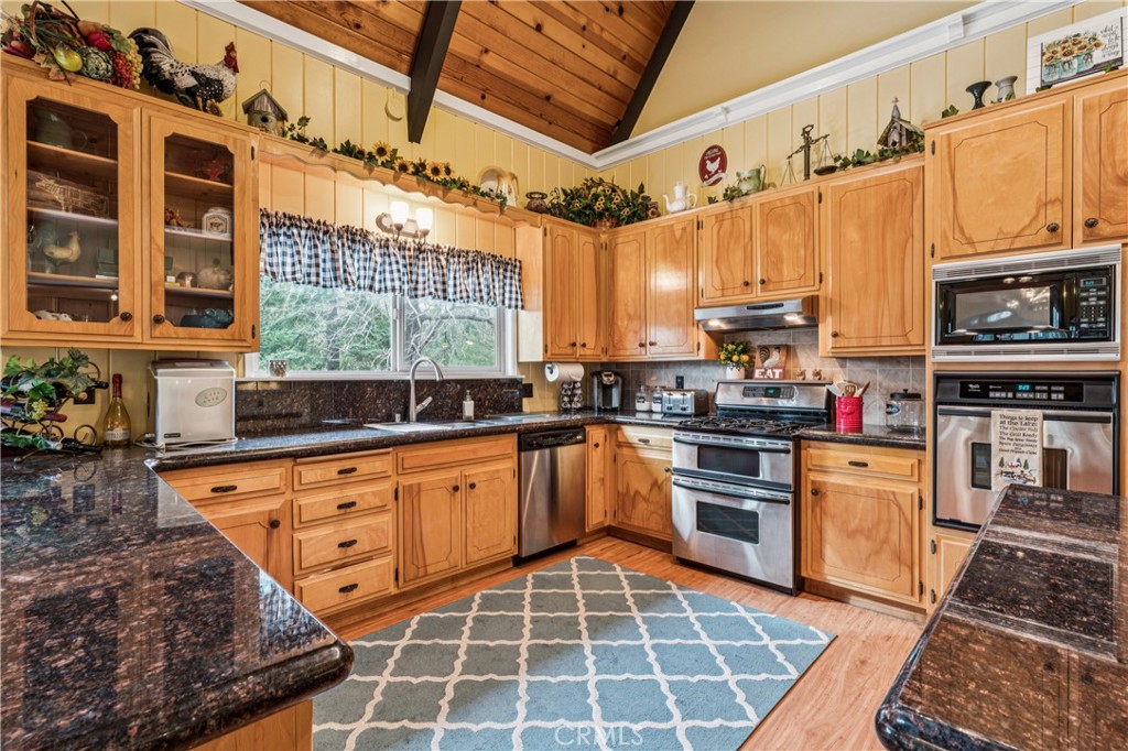 200 Birchwood