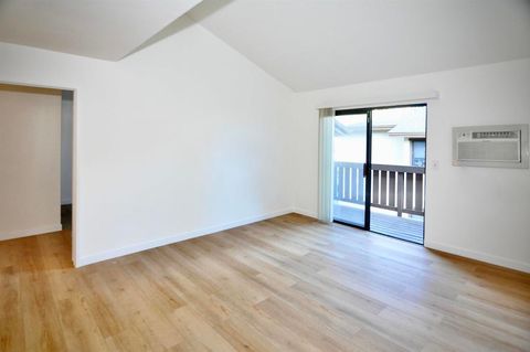 10226 Black Mountain Rd 78 San Diego CA 92126