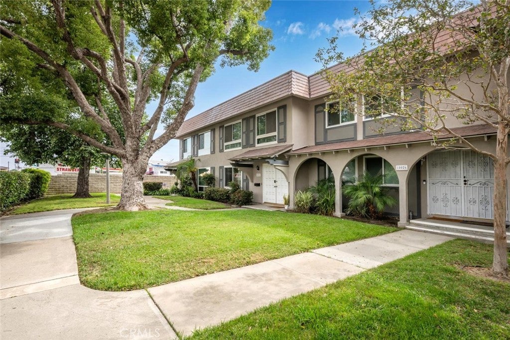 10018 Bloomfield