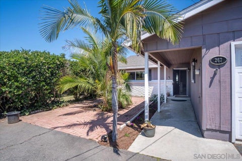 Photo of 267 Hannalei Dr DR, Vista, CA 92083 (MLS # 260011512SD)
