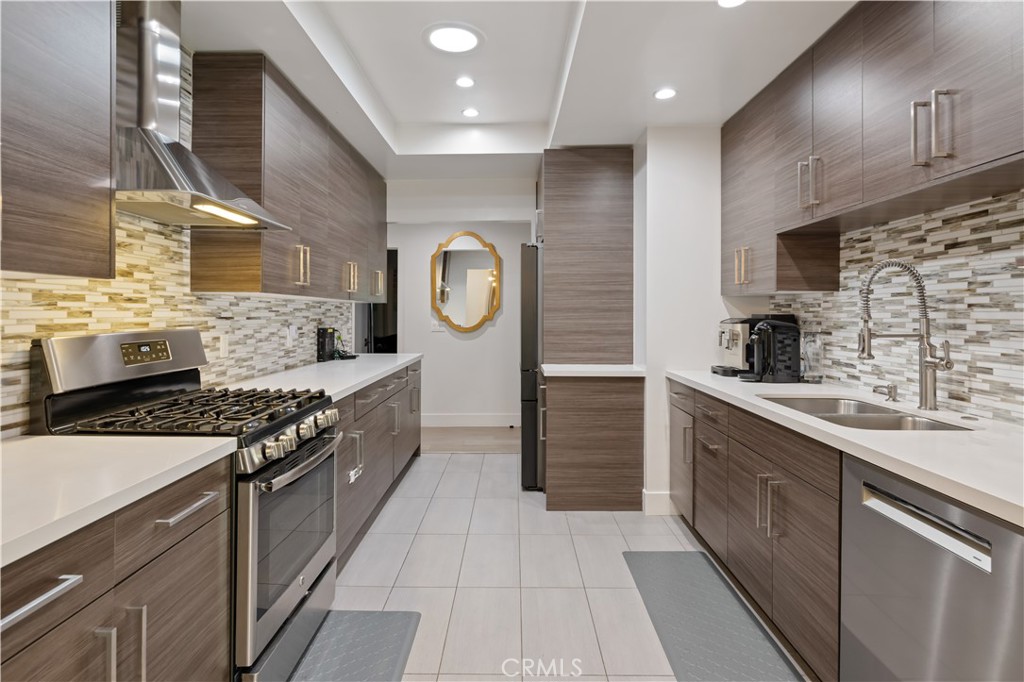 14940 Hartland