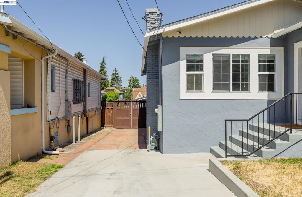 Photo of 2023 46th Ave AVE, Oakland, CA 94601 (MLS # 41137849)