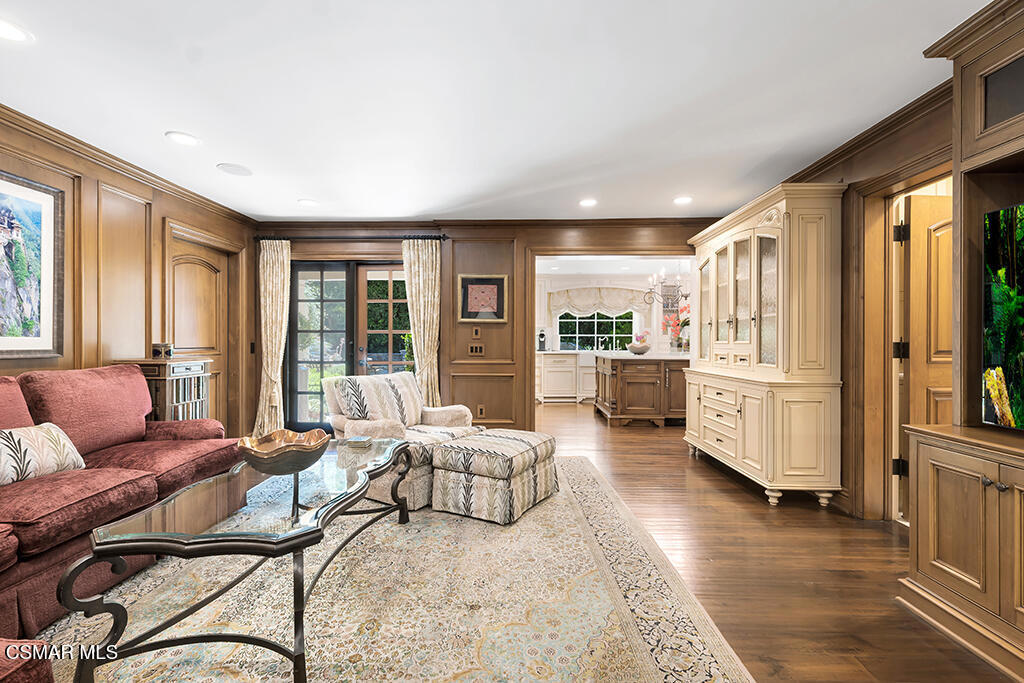 Custom NR-736 - 736 - Residential