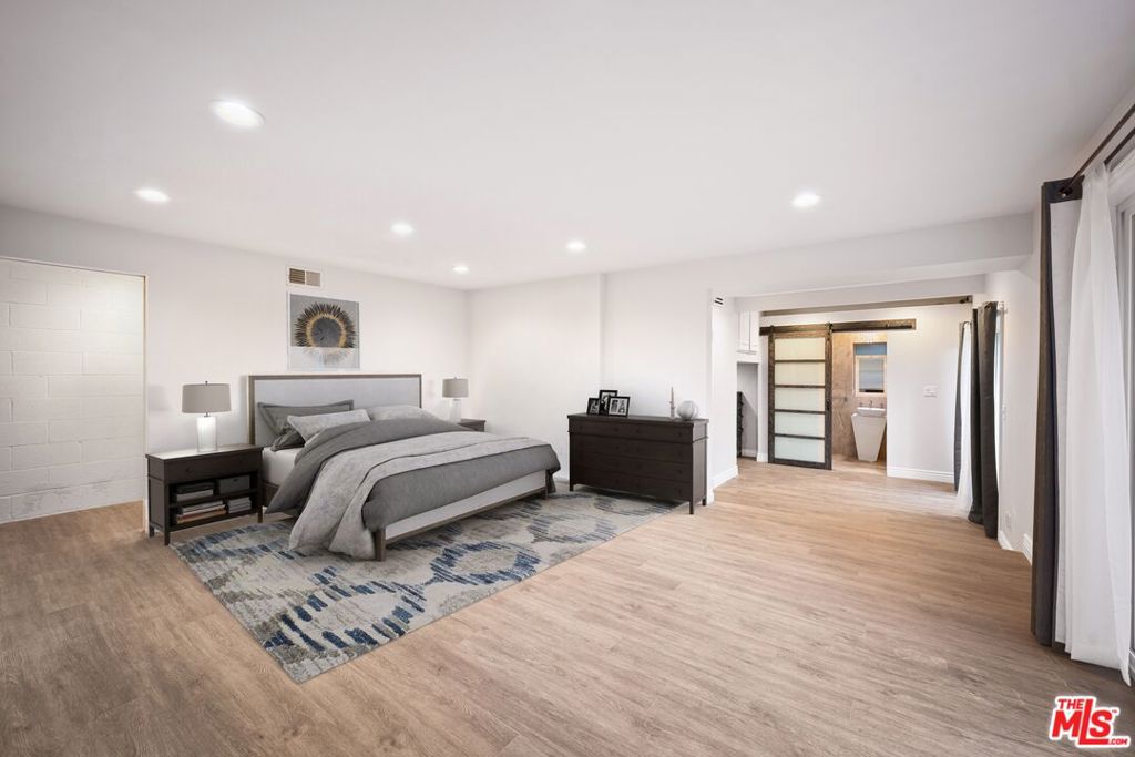 8657 Valley Flores Drive