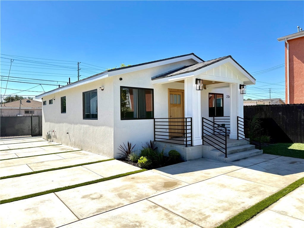 236 E E 99th