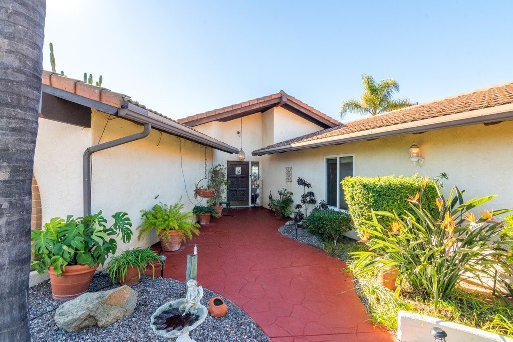 3322 Canonita Drive