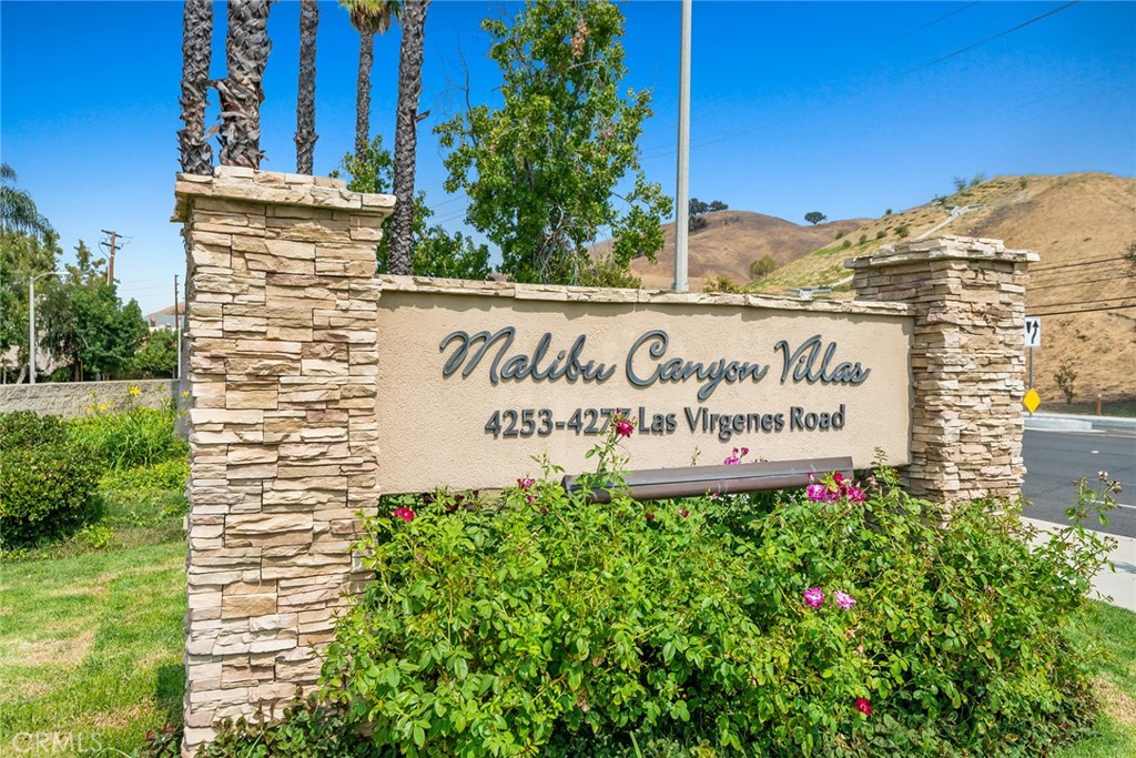 4265 Las Virgenes