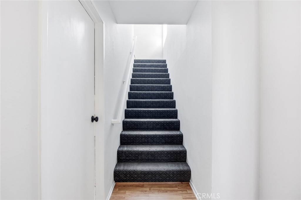 4265 Las Virgenes