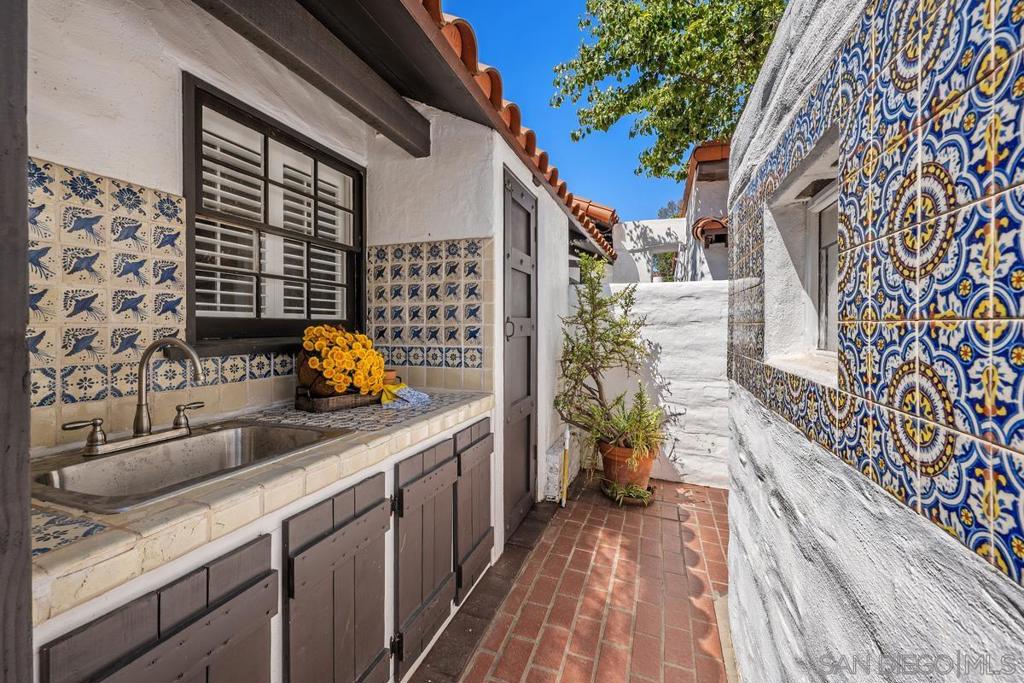 Rancho Santa Fe - Residential