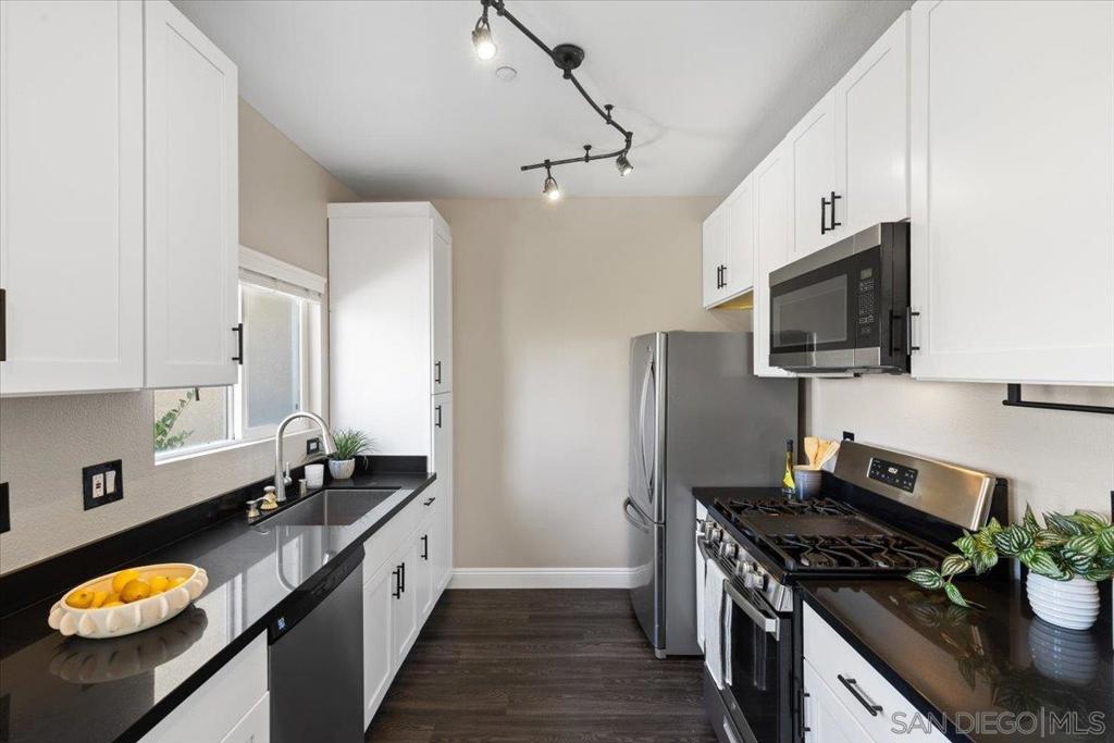 Lakeside - Residential