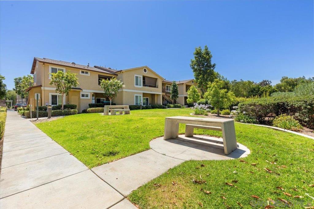 Lakeside - Residential