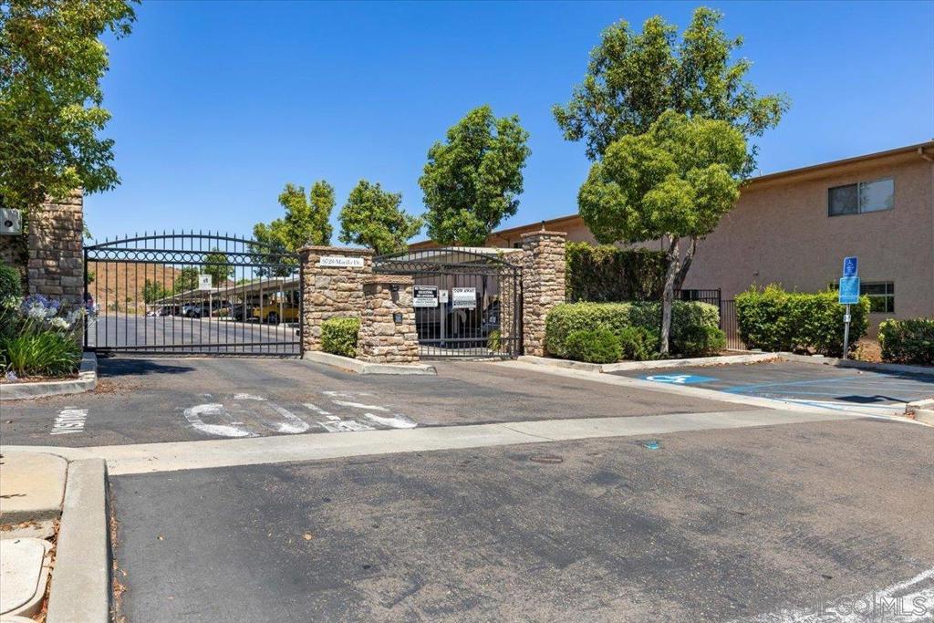 Lakeside - Residential