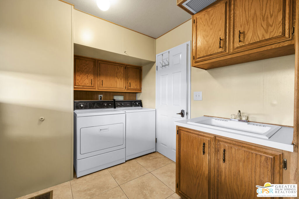 The Canyon - Manufactured In Park