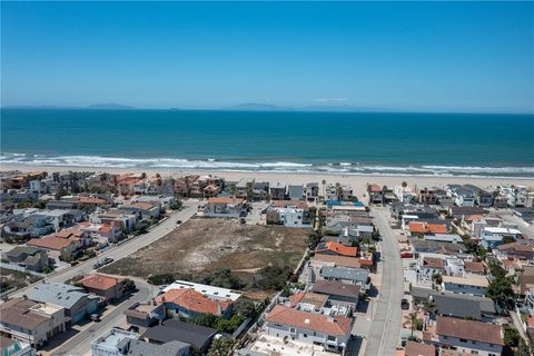 Tiny photo for 5121 Seabreeze Way, Oxnard, CA 93035 (MLS # SR26091839)