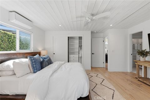 Tiny photo for 5121 Seabreeze Way, Oxnard, CA 93035 (MLS # SR26091839)