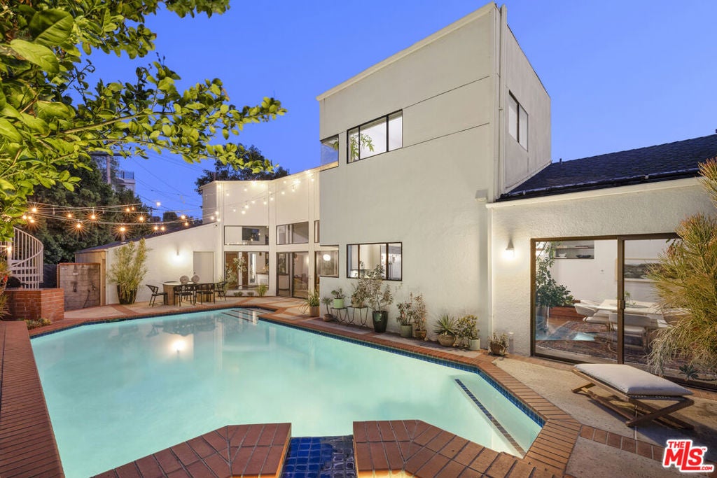 2549 Canyon Oak Drive, Los Angeles CA 90068
