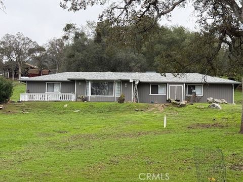 Photo of 30717 Seminole Drive, Coarsegold, CA 93614 (MLS # FR25237592)
