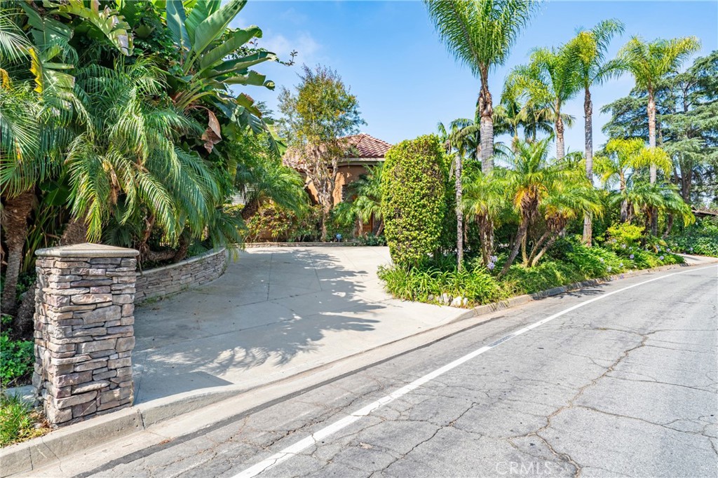 200 W Hermosa Drive