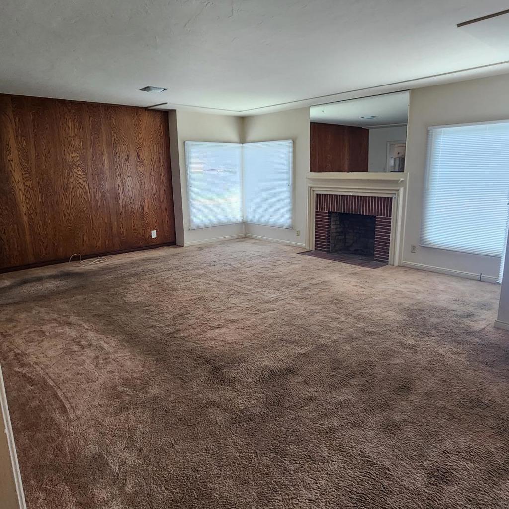 100 Eucalyptus Avenue