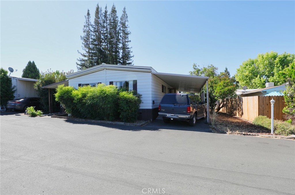 5701 Live Oak Drive 43