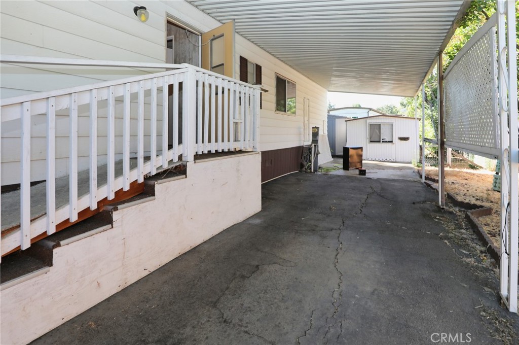 5701 Live Oak Drive 43