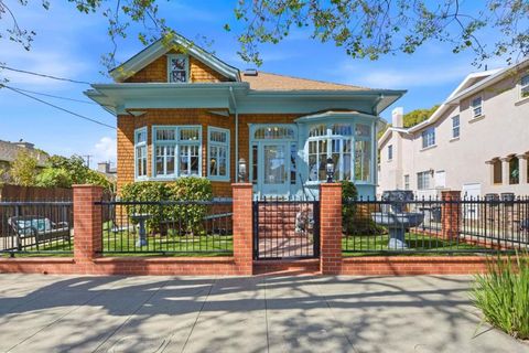 Photo of 809 E 5th Avenue, San Mateo, CA 94402 (MLS # ML82038316)