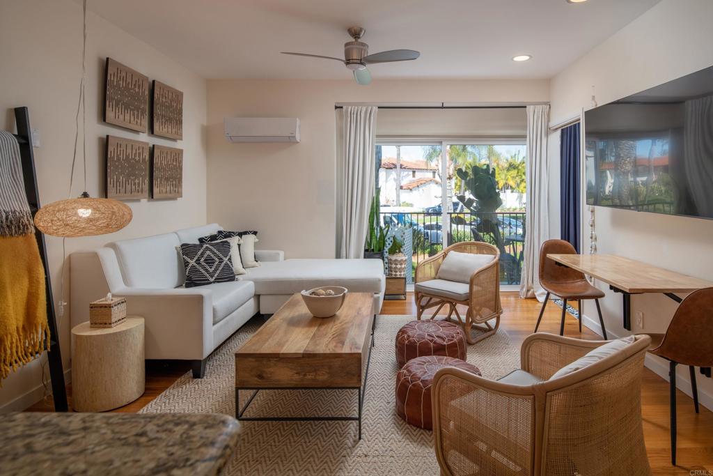 2005 Costa del Mar Road