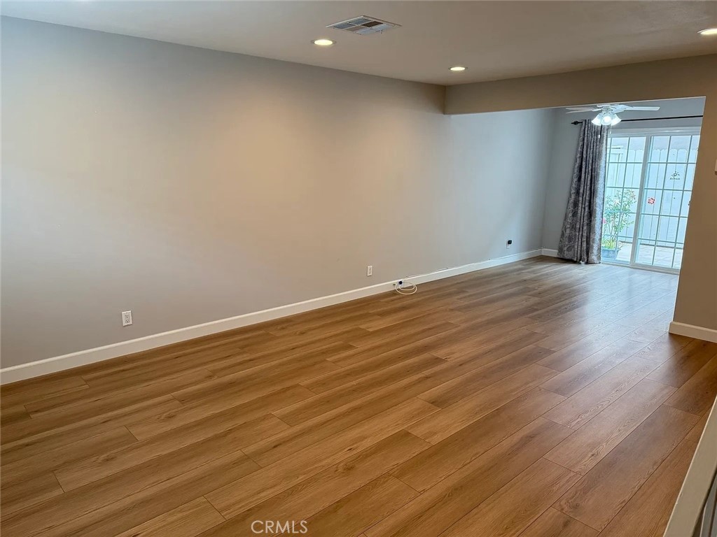 327 E Live Oak Street R
