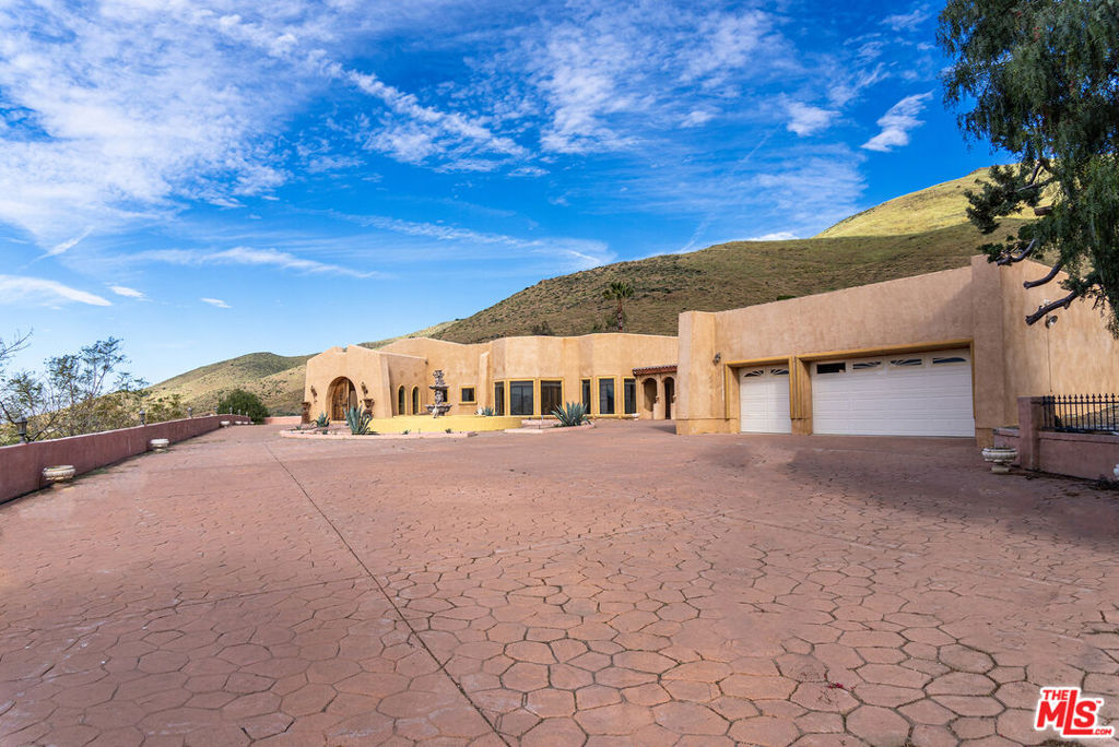 35931 via famero drive