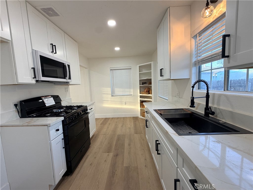 444 N Thompson Street