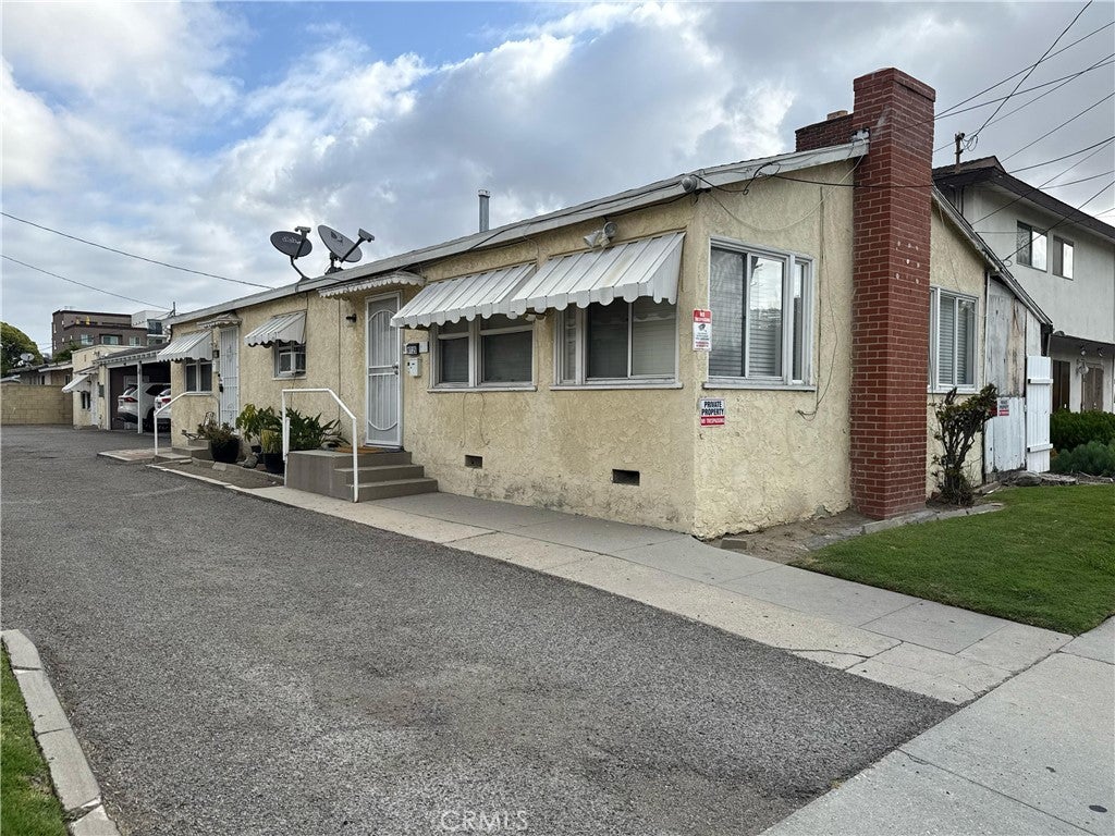 9719 Belmont