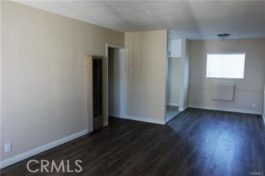 6925 Whitsett