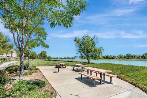 Tiny photo for 5323 Gold Creek Circle, Discovery Bay, CA 94505 (MLS # ML82037534)