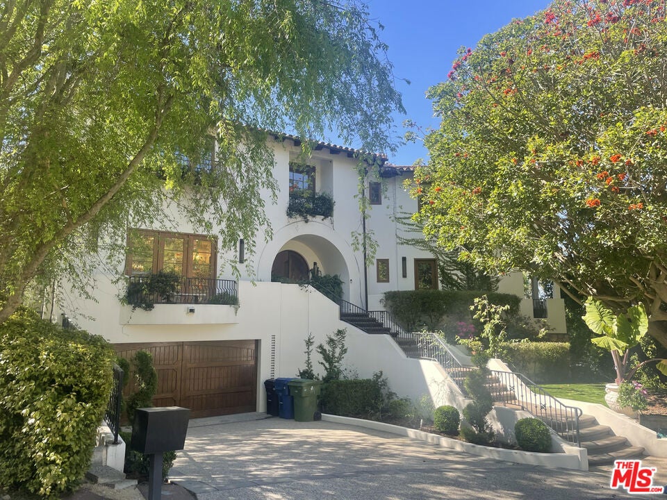 3057 N Beverly Glen Circle