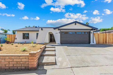 Photo of 4137 Alana Cir Cir N, Oceanside, CA 92056 (MLS # 250041898SD)