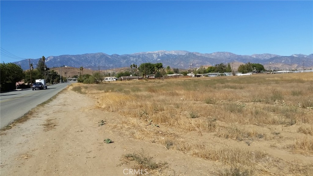 Land Development. When you research this 4 acre parcel of land you will discover there is a proposed future and very large
residential development that will be located nearby. As you visit the City of Banning to ask questions about the status of this property
you will soon learn there were plans submitted to develop the land into 6 lots for 6 spacious residential homes. With scenic
views of the mountain range and convenient access to the 10 freeway this could be an opportunity for the new developer, the
seasoned home builder or the buy and hold investor. This is vacant land that previously had a small house; utilities are available.