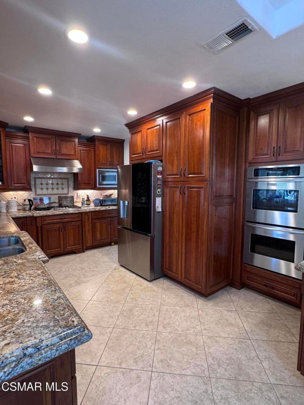 Photo of 410 Sinaloa Road, Simi Valley, CA 93065 (MLS # 226000352)