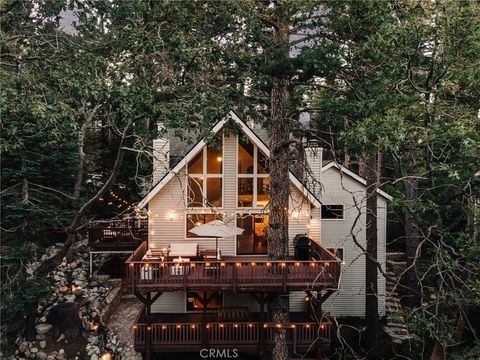 Photo of 26395 Augusta Drive, Lake Arrowhead, CA 92352 (MLS # IG26012350)