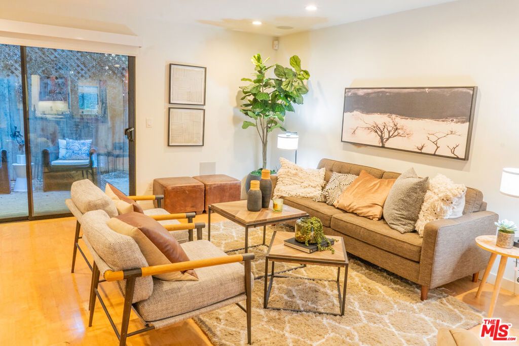 Photo of 880 Hilldale Avenue #10, West Hollywood, CA 90069 (MLS # 25579159)