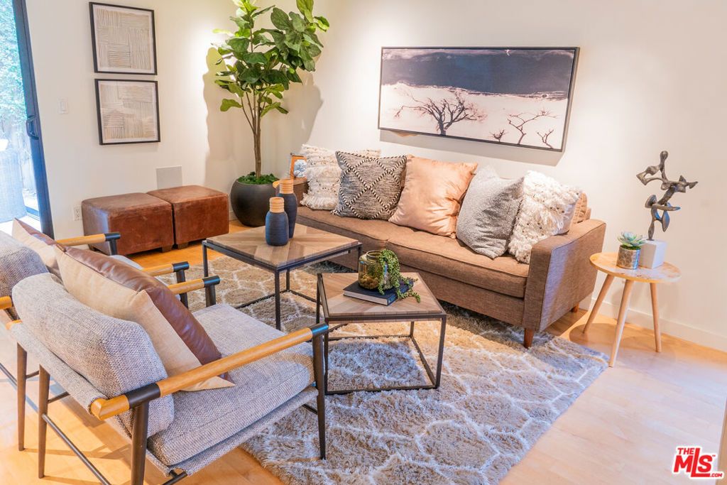 Photo of 880 Hilldale Avenue #10, West Hollywood, CA 90069 (MLS # 25579159)