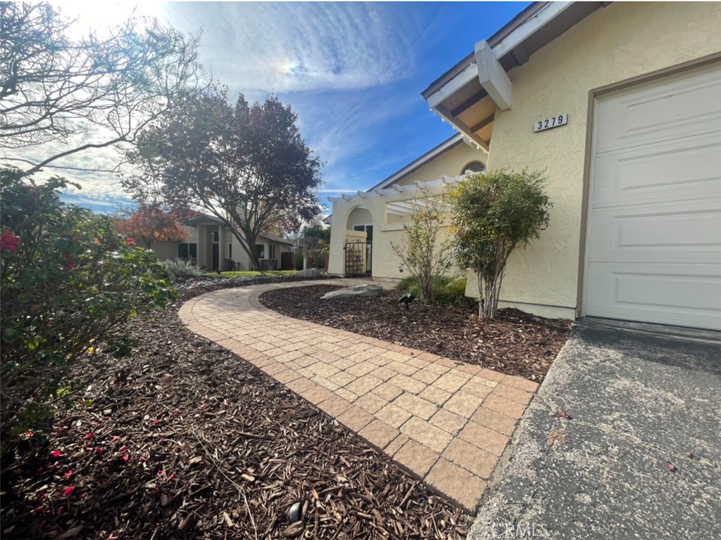 Properties 2 3279 Firtree Way