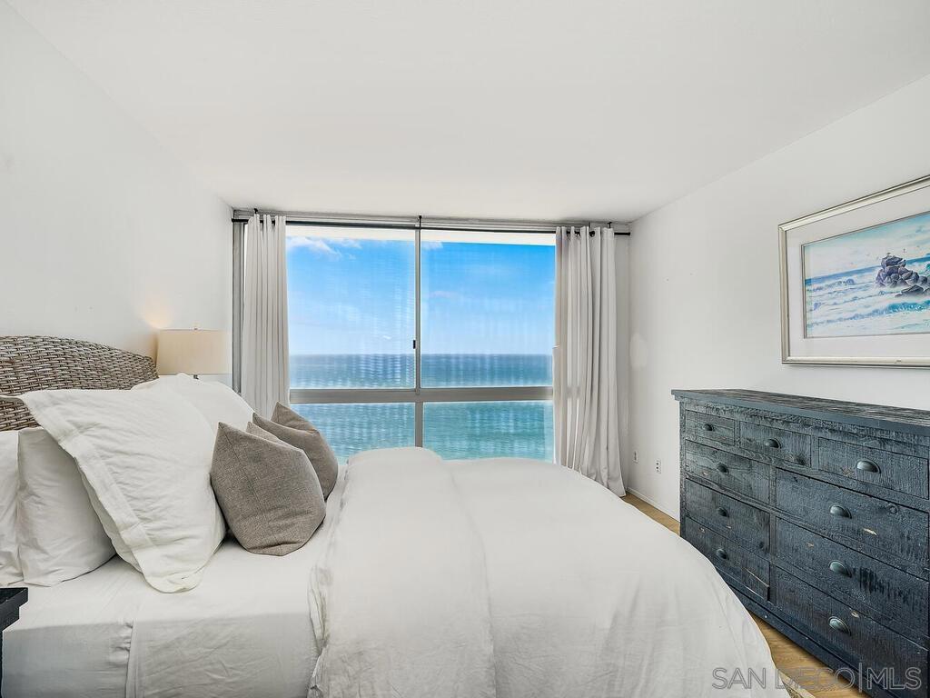 Coronado Shores - Residential