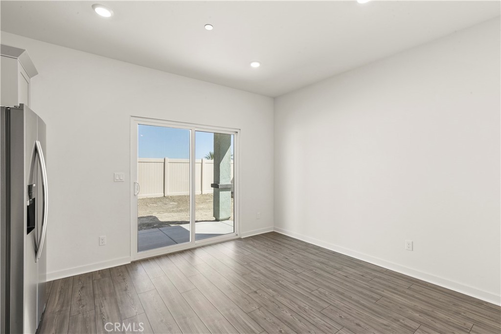 42484 Isla Court