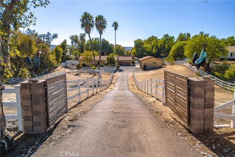 40685 La Colima Road Temecula CA 92591