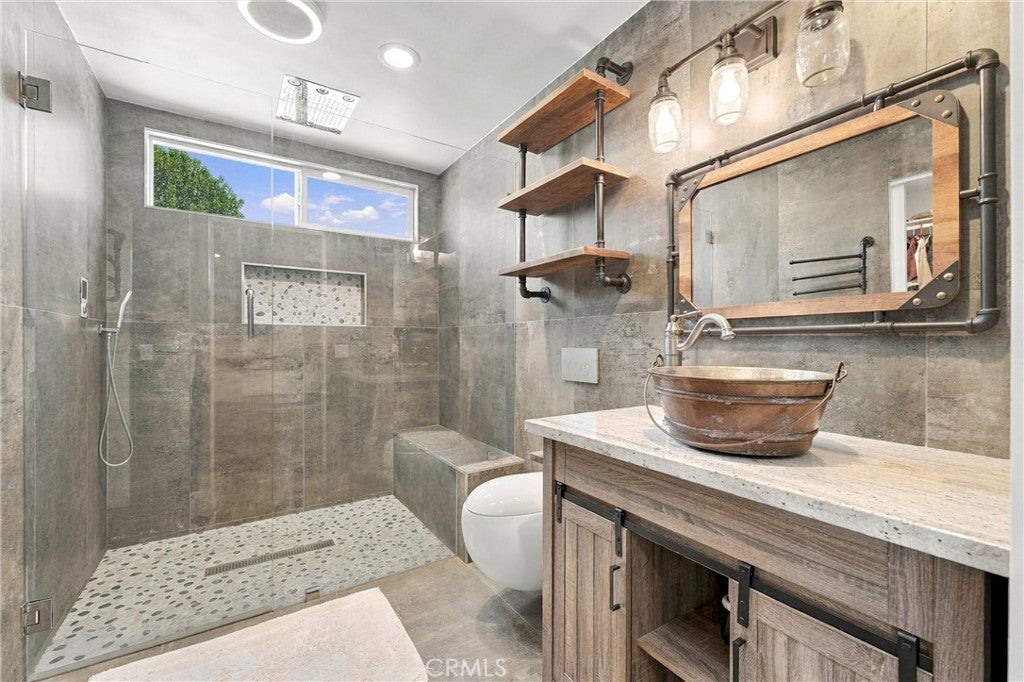 23235 Via Guadix, Mission Viejo CA 92691 - Photo 17