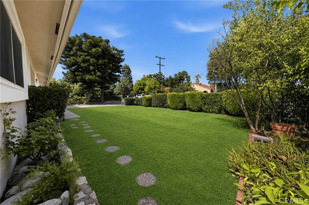 2031 Bella Vista Avenue
