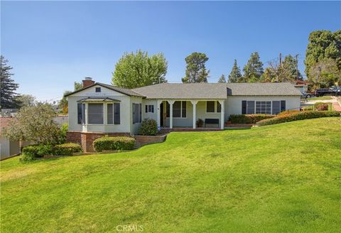 Photo of 1639 Thompson Ave, Glendale, CA 91201 (MLS # GD26090270)