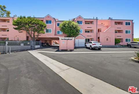 Photo of 4810 S La Brea Avenue #209, Los Angeles, CA 90008 (MLS # 26846383)