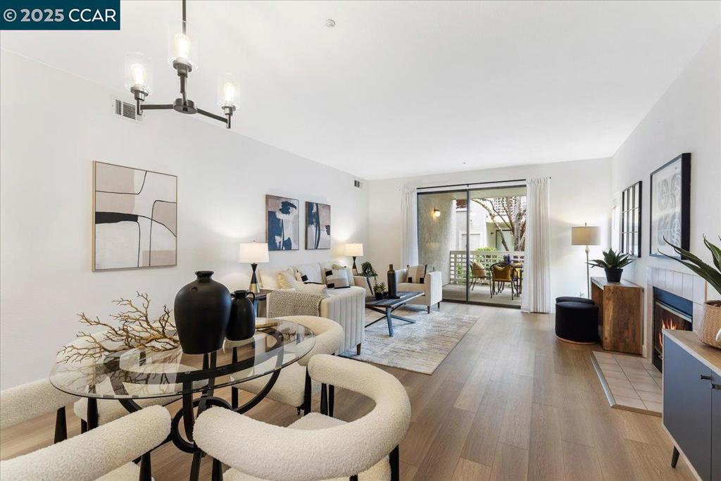 ASHFORD COURT - Residential