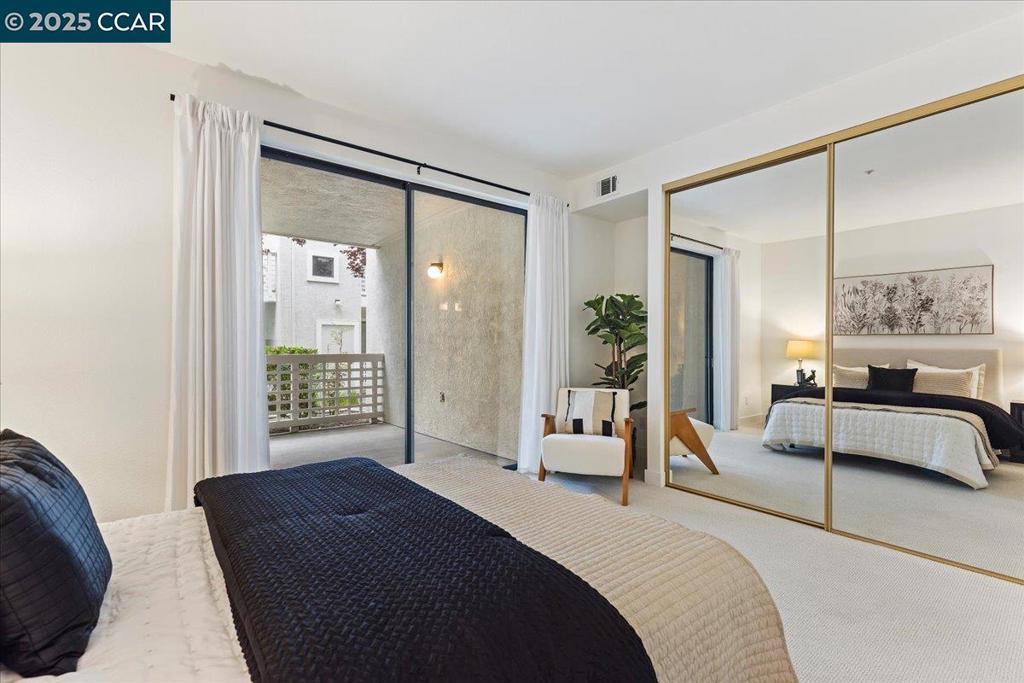 ASHFORD COURT - Residential